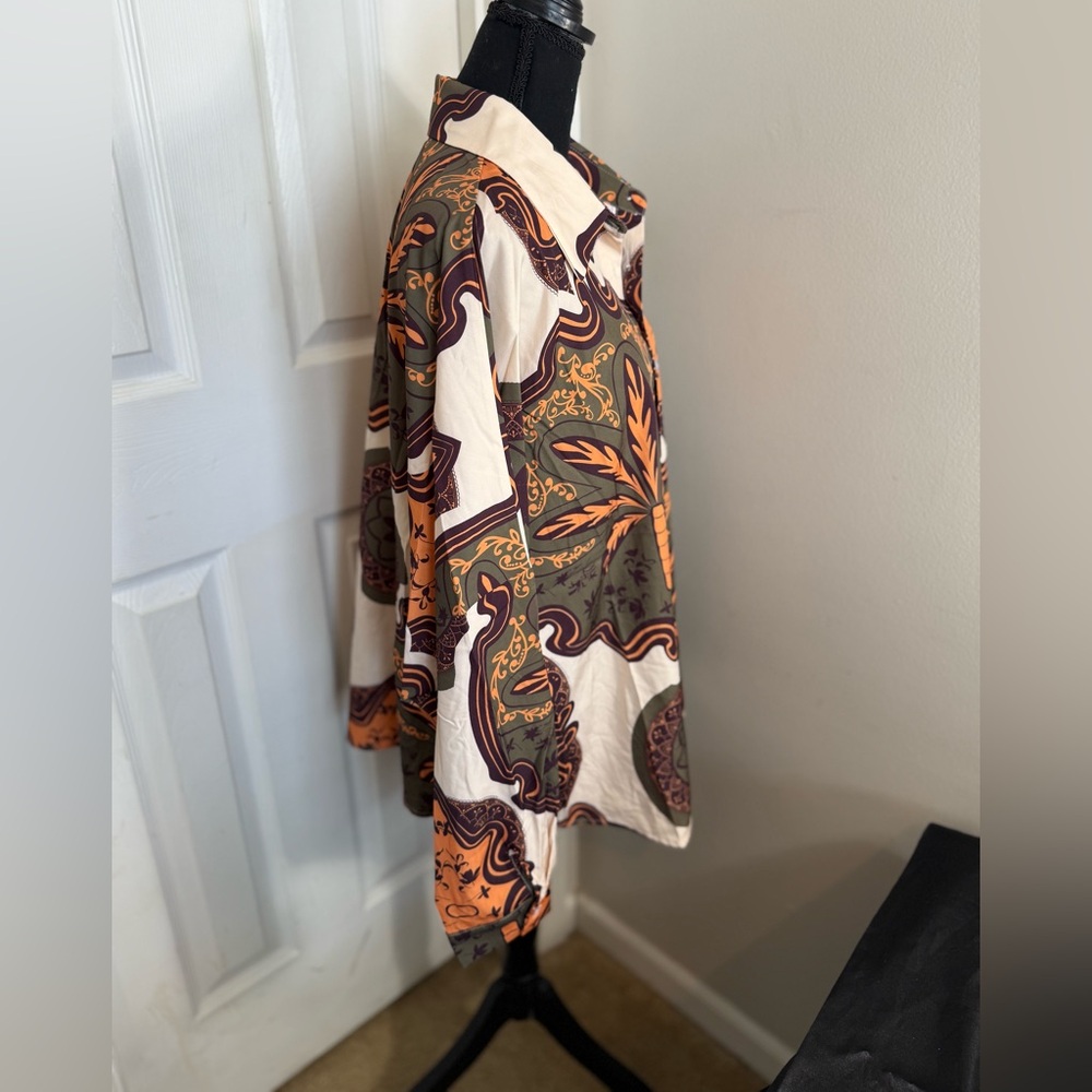 Commense NWT Statement Print Button-Up Shirt NWT - image 4